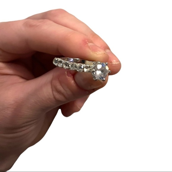 𝅺flash Wedding Ring Set - Picture 4 of 10